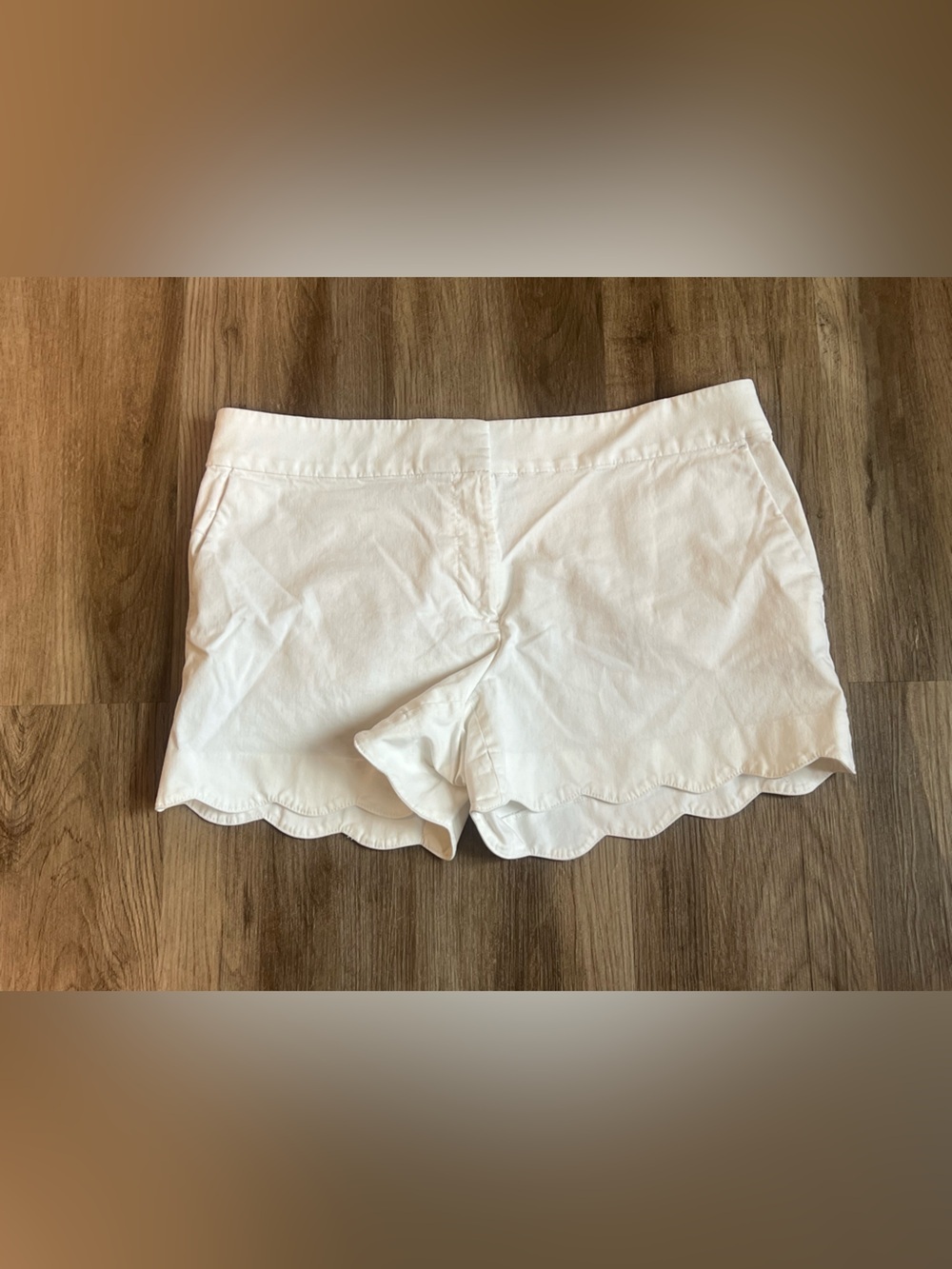 LOFT Riviera White Scalloped Shorts